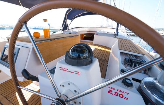 Lenka (sails 2015)