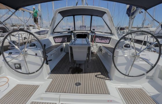 Nabucco: Forward Cabin #2 (Cabin Charter - 2 pax) Fully Crewed, ALL EXPENSES