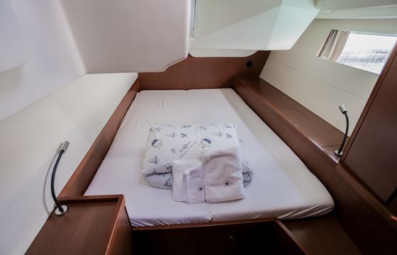 Nabucco: Forward Cabin #1 (Cabin Charter - 2 pax) Fully Crewed, ALL EXPENSES