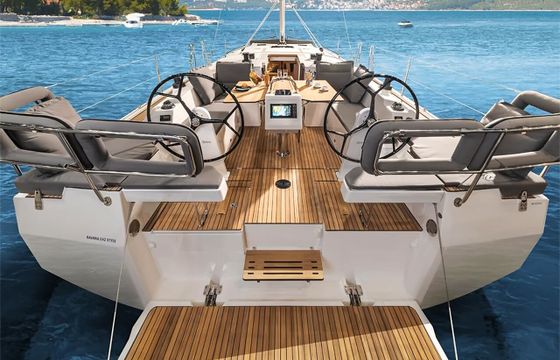 Karpouzi | A/C, Bow Thruster, Full teak deck