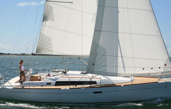 Oceanis 37