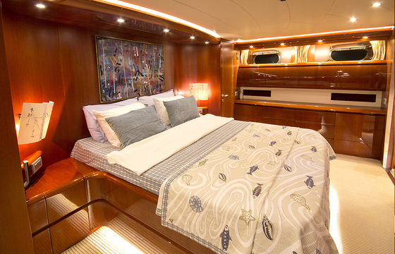 24M Deluxe Maiora Motoryacht