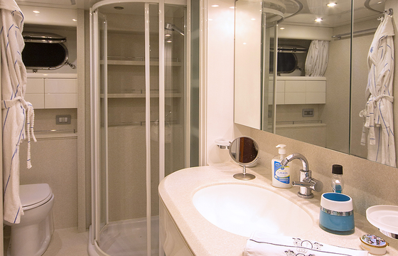 24M Deluxe Maiora Motoryacht