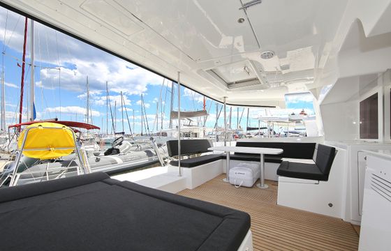 PRETTY ALICE AC all + generator + OB 20HP