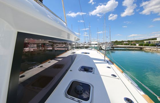 PRETTY ALICE AC all + generator + OB 20HP