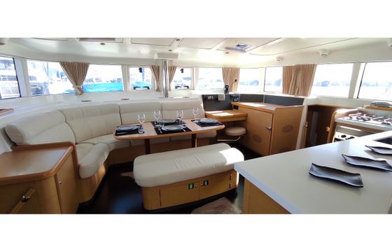 Casino (A/C) - (A/C - Generator - Refit 2021)