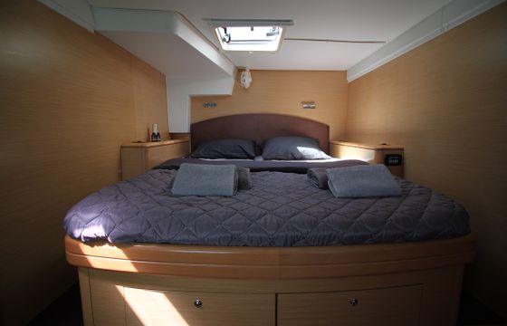 The Full House - (A/C - Generator - Refit 2021)