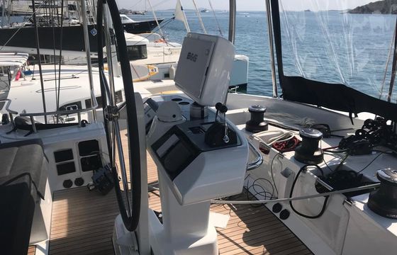 Big Mama (AC, WM, Generator, Inverter, Tender Lift)
