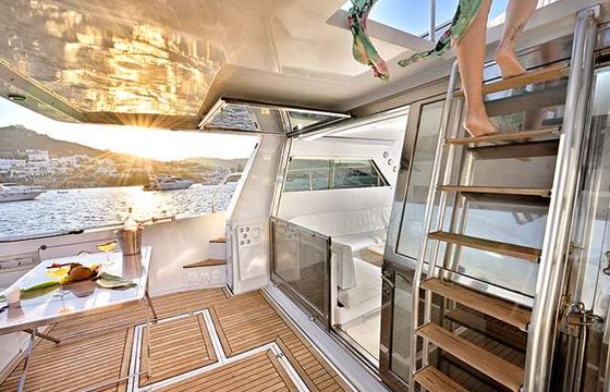 Ferretti 52