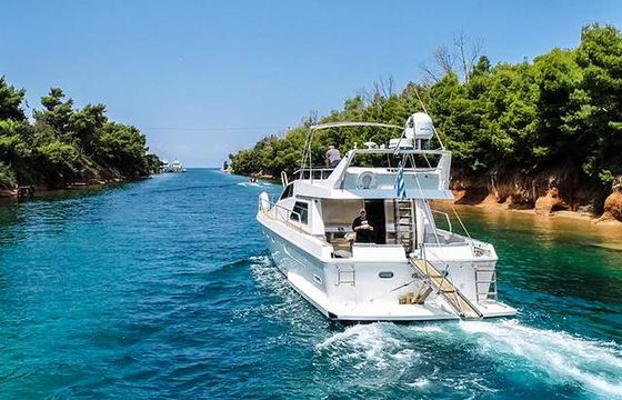 Ferretti 52