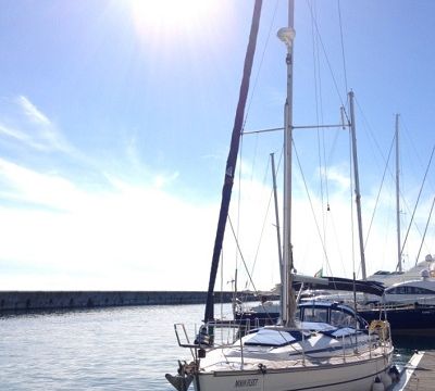 Sailboat Moonfleet