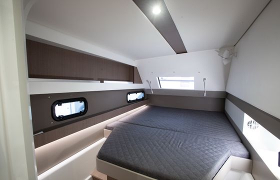MEDUSA I (generator, air condition, 1 SUP free of charge)