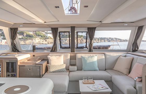 BLUE SERENITY (Air-conditition, gas barbeque, 1 SUP free of charge) 