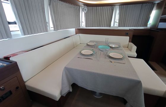 MPLE (air condition, generator, water maker)    _Skippered Only_