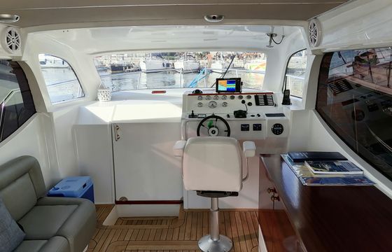 AC DC Daycruiser 12.0