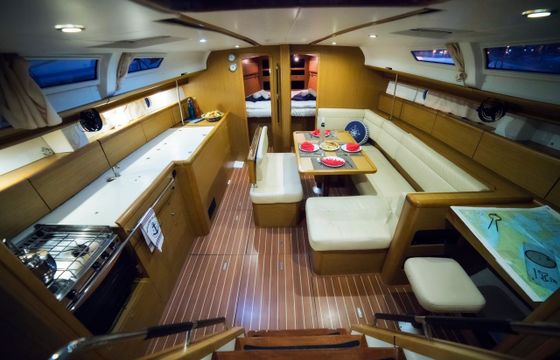 SUN ODYSSEY 44i (2009) - VOL