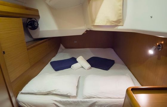 SUN ODYSSEY 44i (2009) - VOL