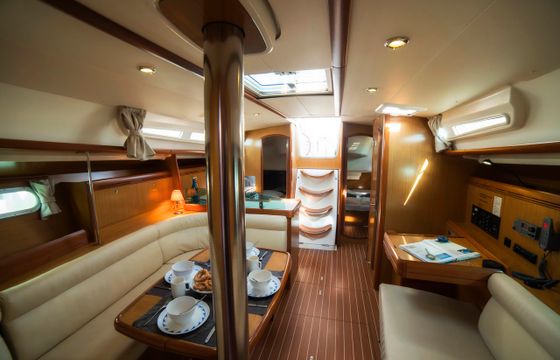 SUN ODYSSEY 42i (2008) - VOL