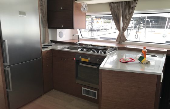 Dugongo II (GND) (6 cab + 1 crew) (A/C, WM, Generator, Inverter, Tender Lift)