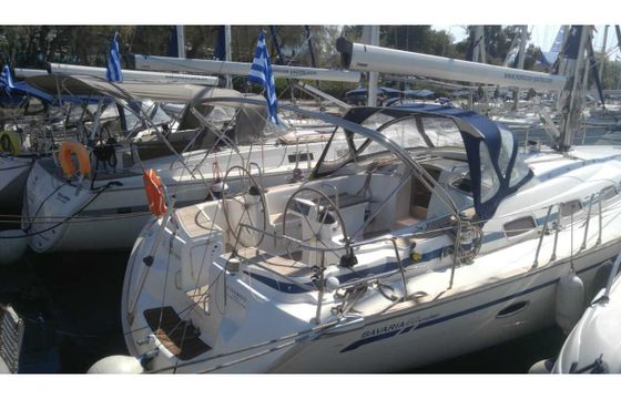 Cabin charter-Bavaria 46 Cabin 2 (Bunk Beds)