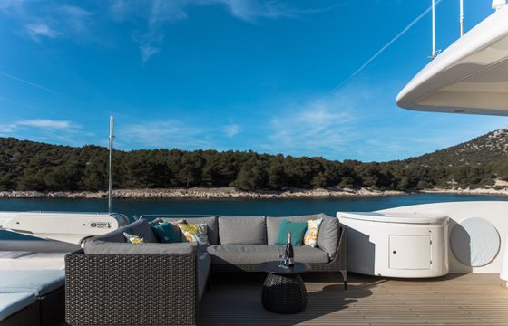 FRIEND'S BOAT