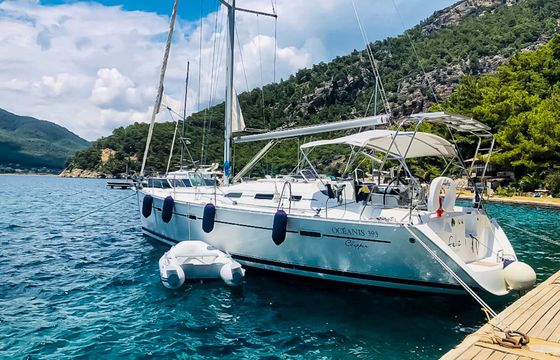 Victory Sail