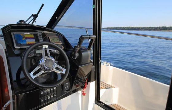 NEW JEANNEAU MERRY FISHER 895