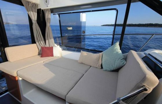 NEW JEANNEAU MERRY FISHER 895