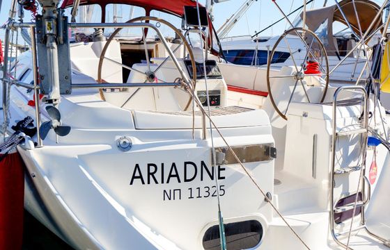 Ariadne (2022 Fitted - New Yanmar engine 4JH57 & Reversing Gear, Solar Panel)