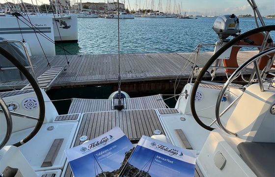 Scooby Doo (New sails 2023 - Solar panel-Bow Thruster)