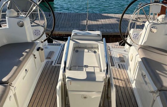 Scooby Doo (New sails 2023 - Solar panel-Bow Thruster)