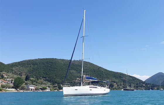 Twins (New sails 2023 - Solar panel-Bow Thruster- A/C)