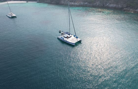 Amadeus Mumby 48 - Cabin Charter