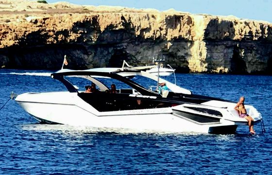 Para 36s - Full Day Charter 8 hours