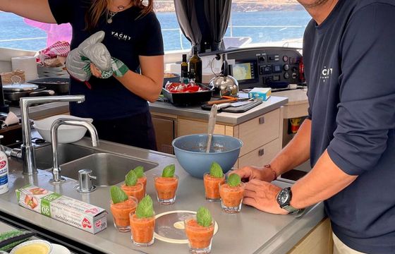 Yacht Getaways II  (Standard cabin)