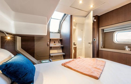 Star Velvet (A/C, Generator, Water Maker, dishwasher)