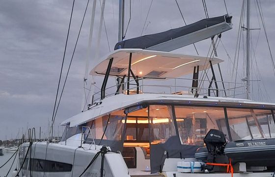 Maurice - Luxury Catamaran, A/C, Generator, Water maker