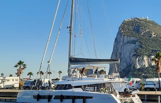 Maurice - Luxury Catamaran, A/C, Generator, Water maker
