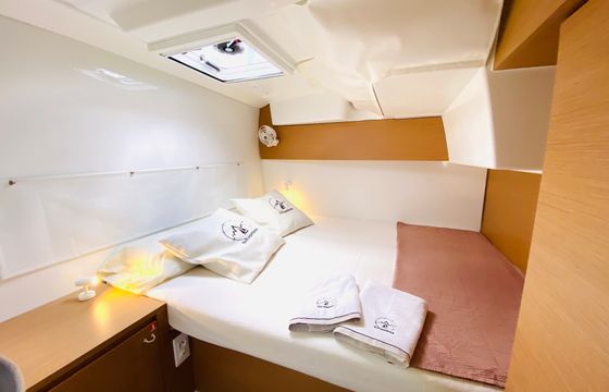 YEMAYA Valencia BAREBOAT weekly