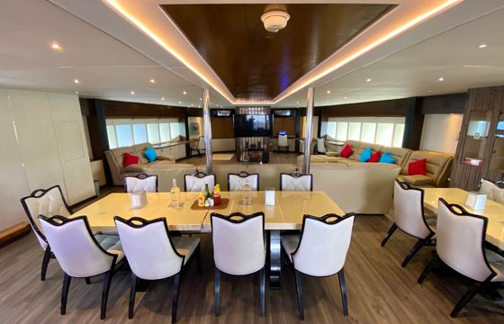 M/Y Honors Legacy