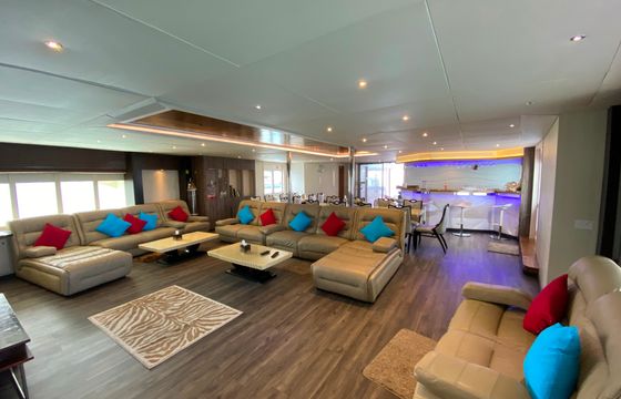 M/Y Honors Legacy