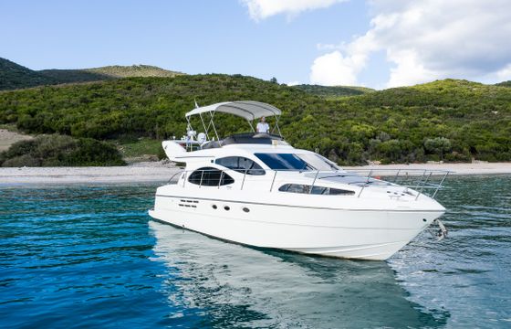 Azimut 46 Fly