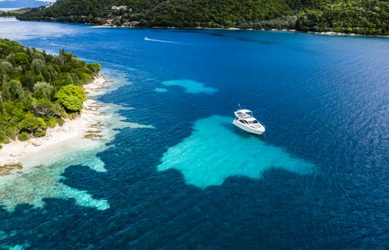 Azimut 46 Fly