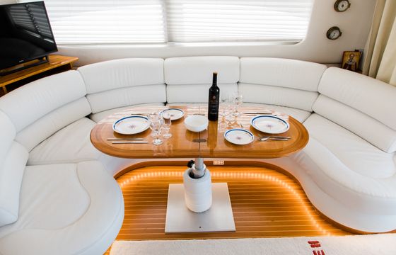 Azimut 46 Fly