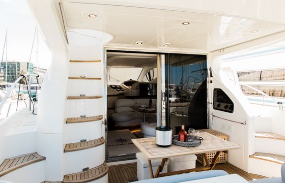 Azimut 46 Fly