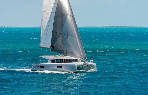 Lagoon 42