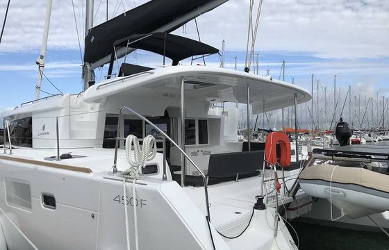 Lagoon 450 Fly