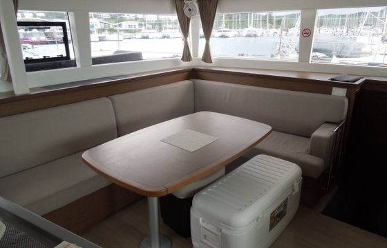 Lagoon 450 Fly