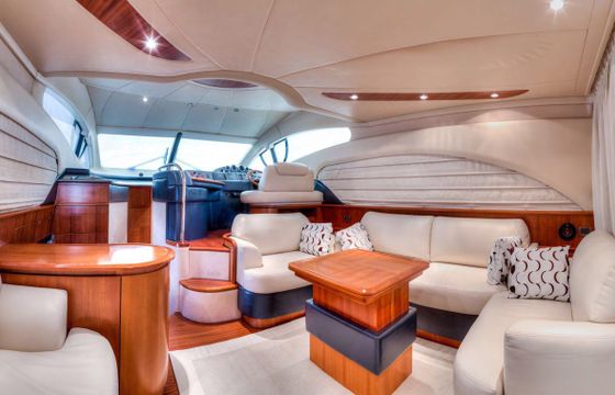 AZIMUT GRAND CREW
