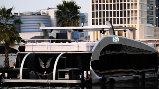 GOLD YACHT 